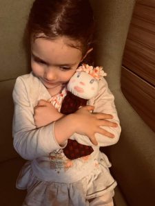Helenina online Holi Kids lutkica